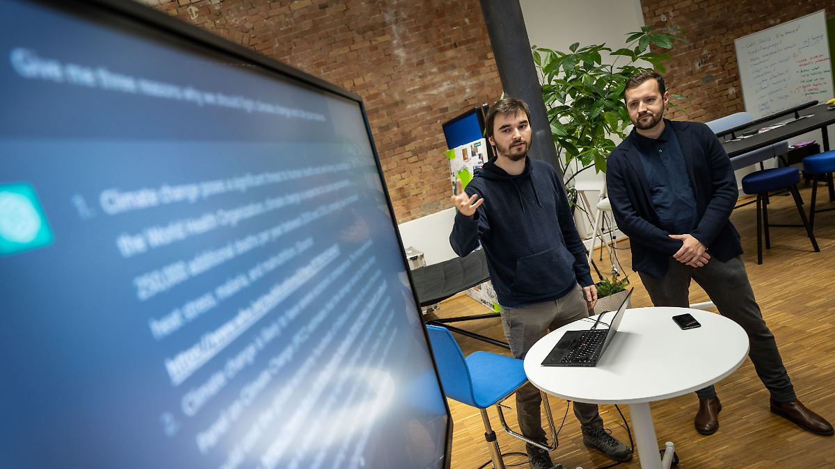 Students collaborating